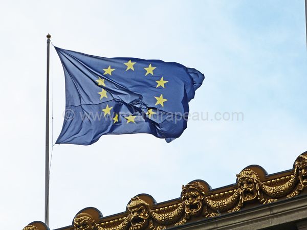 Notice : Histoire et protocole du drapeau européen